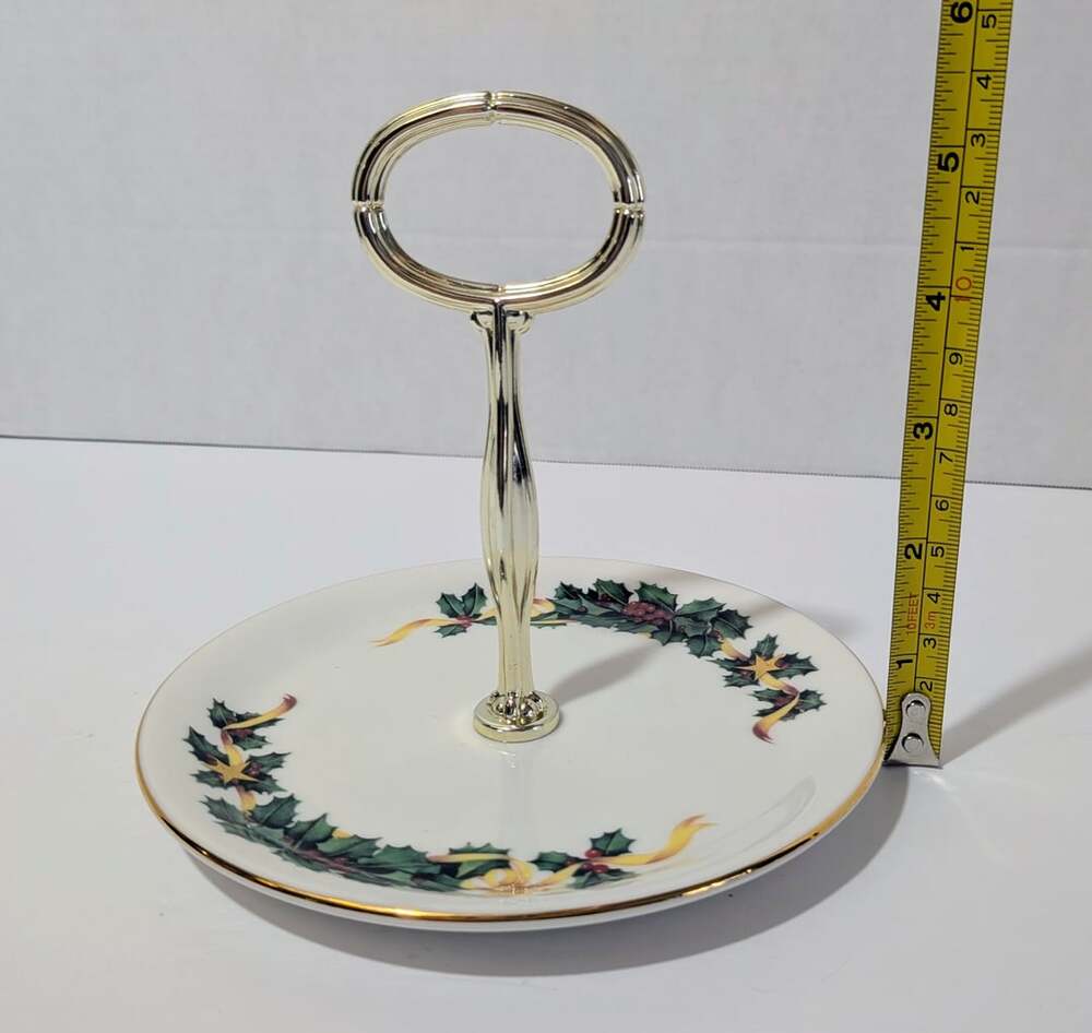 Christmas Serving Plate Royal Vale Holiday Wreath with Gold Trim Center Handle